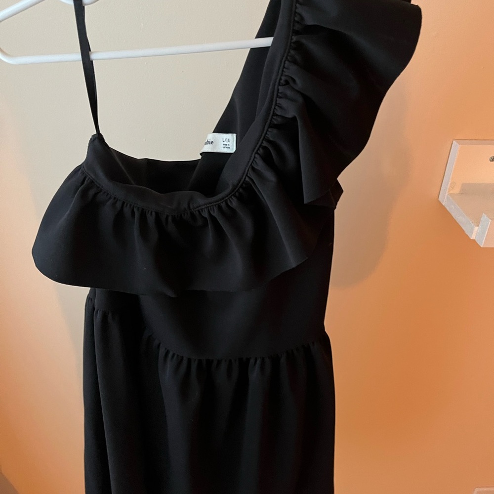 Abercrombie Kids Black one-shoulder asymmetric mini dress - Picture 3 of 4